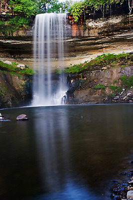 포토 JPG 해외이미지 파도 백그라운드 모션 자연 추상 사람없음 야외 물 파란색 강 달리기 환경 골짜기 수영 봄 거품 폭포 젖음 흐름 가을 물방울 연못 신선 액체 개울 급류 붓기 떨어짐 홍수 순수 묘사 속도 질감 내추럴 블러 생태학 해외202004 해외포토 자연요소 계절 교육 바다 컬러 컨셉 무늬 수상스포츠 자연재해 생태계 파일형식 이미지허브