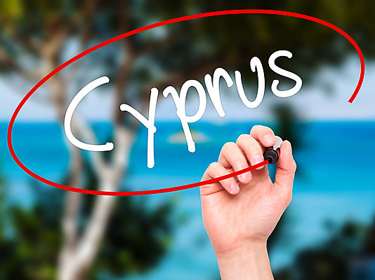 포토 JPG 해외이미지 나무 응시 유럽 도로 모래 바다 섬 여행 백그라운드 자연 휴가 휴식 풍경 사람없음 목재 물 여름 강 태양 맑음 운명 만 뜨거움 지중해 사인 휴양지 시력 랜드마크 파라다이스 해외202004 해외포토 사이프러스공화국 자연요소 식물 시선 계절 나라 길 컨셉 재료 교통시설 날씨 장소 생태계 파일형식 이미지허브