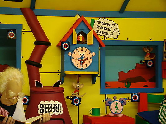 포토 JPG 해외이미지 응시 남자 딸 행복 어린이 의자 가족 놀이 주택 사람 앉기 소녀 사람없음 책 독서 성경 육아 아기 의식 아빠 만화 읽기 그림 무릎 나눔 소통 고립 넘어짐 취침시간 문해 해외202004 해외포토 시선 여자 감정 가구 컨셉 종교용품 관계 모션 건물 신체부위 파일형식 이미지허브