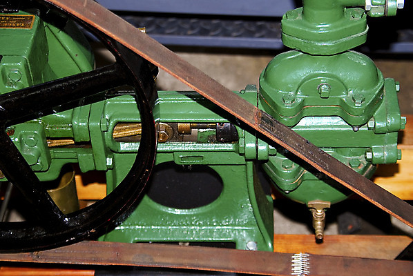 포토 JPG 해외이미지 산업 바다 이동 사람없음 기계 운전 과학기술 수증기 오브젝트 객실 엔진 모터 디젤 옛날 해외202004 해외포토 컨셉 모션 기술 파일형식 이미지허브