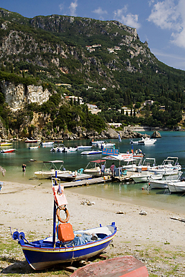 포토 JPG 해외이미지 바다 섬 여행 자연 하늘 휴가 휴식 풍경 사람없음 야외 초록색 물 여름 파란색 관광지 햇빛 뜨거움 투명 그리스 암초 이국적 코르푸 해외202004 해외포토 자연요소 계절 유럽 컬러 컨셉 태양 생태계 파일형식 이미지허브