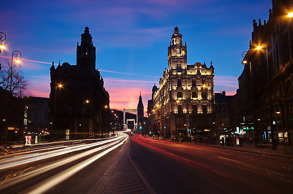 포토 JPG 해외이미지 유럽 도로 여행 백그라운드 건축양식 교통시설 자국 모션 자동차 전등 거리 사람없음 건물 빨간색 파란색 빛 도시풍경 램프 도시 클래식 야간 저녁 소프트포커스 속도 꼬리 헝가리 부다페스트 블러 해외202004 해외포토 자연요소 건축물 건축 나라 길 육상교통 컬러 교통 컨셉 조명 촬영기법 풍경 시설 동유럽 파일형식 이미지허브