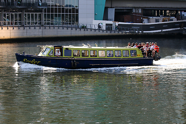 포토 JPG 해외이미지 여행 사람없음 강 도시 보트 호주 아래 운하 남쪽 멜버른 빅토리아 해외202004 해외포토 배_교통 오세아니아 방향 위치 파일형식 이미지허브