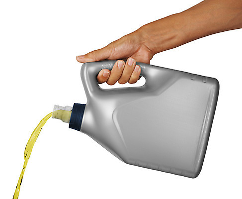 포토 JPG 해외이미지 산업 교통시설 자동차 날씨 새로움 사람없음 노란색 회색 흐름 에너지 흰색 액체 황금 붓기 역 휘발유 정상 컨테이너 플라스틱 합성 탱크 연료 가스 쏟아짐 수납 통조림 엔진 모터 게이지 고립 디젤 해외202004 해외포토 육상교통 컬러 교통 컨셉 모션 재질 석유 시설 파일형식 이미지허브