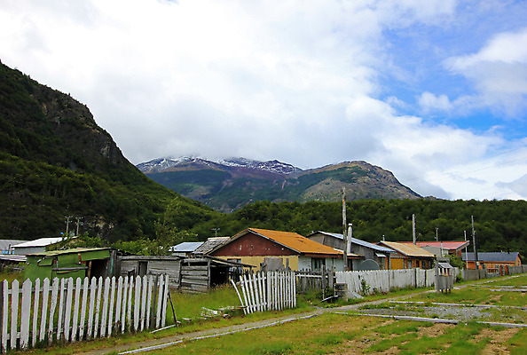 포토 JPG 해외이미지 구름 전통 도로 호수 여행 밭 건축양식 하늘 지붕 주택 협상 풍경 사람없음 건물 목재 물 농장 교회 마을 미국 흰색 시골 오두막 빌라 버리기 박물관 지역 타운 멀리 O 칠레 남쪽 옛날 해외202004 해외포토 자연요소 나무 건축물 알파벳 건축 길 컬러 북아메리카 농업 비즈니스 재료 종교건축 교통시설 모션 도시 남아메리카 방향 파일형식 이미지허브