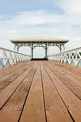포토 JPG 해외이미지 구름 바다 섬 태국 하늘 사람없음 목재 햇빛 평화 항구 맑음 흰색 해외202004 해외포토 자연요소 나무 아시아 컬러 컨셉 재료 교통시설 날씨 태양 파일형식 이미지허브