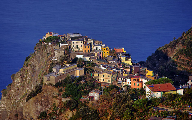 포토 JPG 해외이미지 나무 계절 유럽 바다 오렌지 자연 하늘 휴가 산 안테나 파노라마 풍경 사람없음 빨간색 초록색 물 여름 파란색 태양 교회 마을 일출 이탈리아 도시 숲 언덕 타운 토스카나 수평선 해외202004 해외포토 자연요소 식물 나라 컬러 과일 통신 종교건축 촬영기법 건물 노을 생태계 파일형식 이미지허브