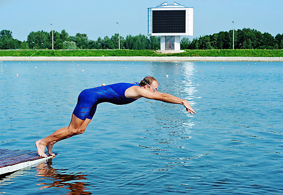 포토 JPG 해외이미지 파도 하늘 날씨 건강 한명 물 여름 파란색 태양 반사 수영 경쟁 시간 원형 방향 순수 즐거움 속도 다이빙 서식 부담 승자 필승 강조 해외202004 해외포토 자연요소 도형 1 계절 감정 바다 컬러 컨셉 사람 수상스포츠 우승 수중스포츠 파일형식 이미지허브