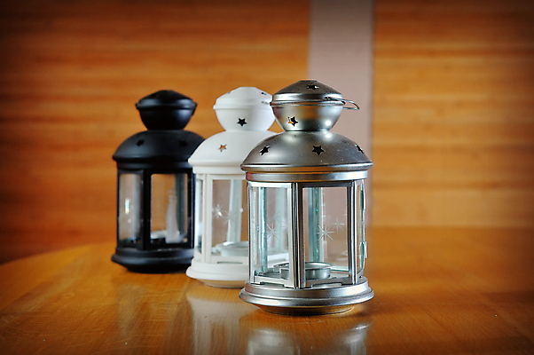 포토 JPG 해외이미지 별 유리 탁자 불 불꽃 주택 실내 사람없음 내부 장식 빛 인테리어 갈색 노란색 금속 검은색 공백 등불 램프 화려 황금 철사 카피스페이스 해외202004 해외포토 자연요소 디자인 컬러 가구 컨셉 재질 조명 건물 파일형식 이미지허브