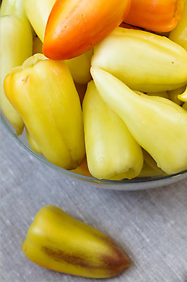 포토 JPG 해외이미지 음식 다이어트 채소 오렌지 건강 사람없음 노란색 칼로리 후추 많음 해외202004 해외포토 컬러 컨셉 과일 향신료 파일형식 이미지허브