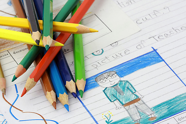 포토 JPG 해외이미지 학생 교육 종이 어린이 학교 태국 수업 사람없음 빨간색 스터디 컬러풀 연필 유치원 시험 육아 퀴즈 선택 질문 스케치 집중 그림 예술가 평가 최초 개발 대답 설문지 초보 해외202004 해외포토 아시아 컬러 컨셉 학용품 미술 사람 학습 필기구 파일형식 이미지허브