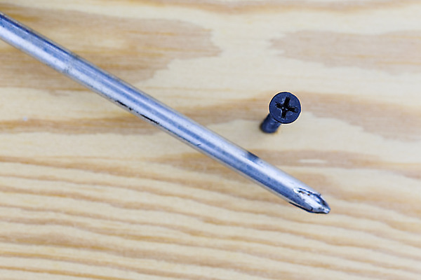 포토 JPG 해외이미지 산업 컨셉 사람없음 목재 머리 금속 장비 공구 나사 소나무 업무 수리 목공예 고정 DIY 수목 재주꾼 철강 하드웨어 해외202004 해외포토 나무 재료 재질 취미 신체부위 컴퓨터 도구 작업 공예 파일형식 이미지허브