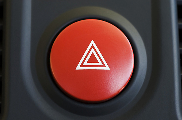 포토 JPG 해외이미지 자동차 경고 사람없음 빨간색 빛 검은색 원형 위험 큼 사건 심볼 계기판 그만 해외202004 해외포토 도형 육상교통 컬러 컨셉 크기 파일형식 이미지허브