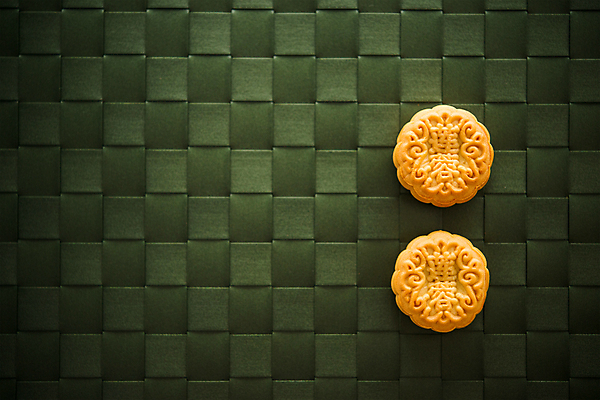 포토 JPG 해외이미지 전통 계절 아시아 문화 음식 백그라운드 탁자 휴가 디저트 기념 선물 요리 동양인 사람없음 빛 노란색 우주 케이크 축제 중국 어둠 공백 달 등불 축하 중앙 달콤 정상 굽기 반죽 동쪽 페스츄리 카피스페이스 해외202004 해외포토 자연요소 나라 빵 컬러 가구 컨셉 조명 인종 맛 구이 방향 파일형식 이미지허브