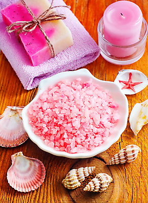 포토 JPG 해외이미지 리본 분홍색 사람없음 수건 스파 조개껍데기 오브젝트 아로마 스파용품 비누 향초 아로마테라피 입욕소금 해외202004 해외포토 컬러 초 조개 위생용품 미용용품 소금 테라피 파일형식 이미지허브