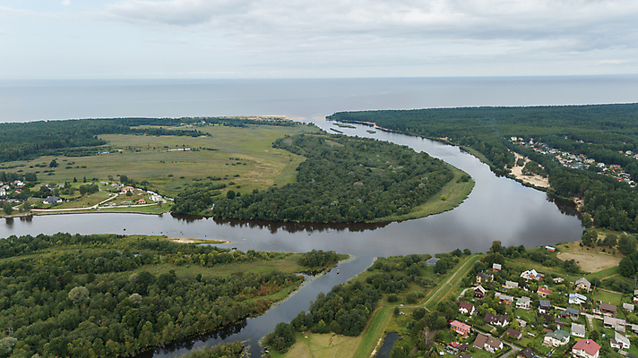포토 JPG 해외이미지 유럽 파도 바다 백그라운드 밭 자연 추상 안테나 풍경 사람없음 야외 물 강 시골 드론 라트비아 조감도 해외202004 해외포토 자연요소 나라 무늬 농업 통신 북유럽 생태계 파일형식 이미지허브