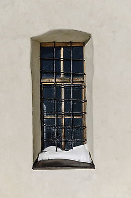 포토 JPG 해외이미지 전통 외관 벽 겨울 곡선 건축양식 창문 유리 표면 날씨 주택 프레임 사람없음 야외 건물 목재 맑음 수확 덮개 시골 아치 질감 정사각형 고체 석고 썩음 옛날 눈내림 불규칙 해외202004 해외포토 도형 나무 건축물 계절 건축 선 컨셉 농업 재료 재질 눈_날씨 뚜껑 파일형식 이미지허브