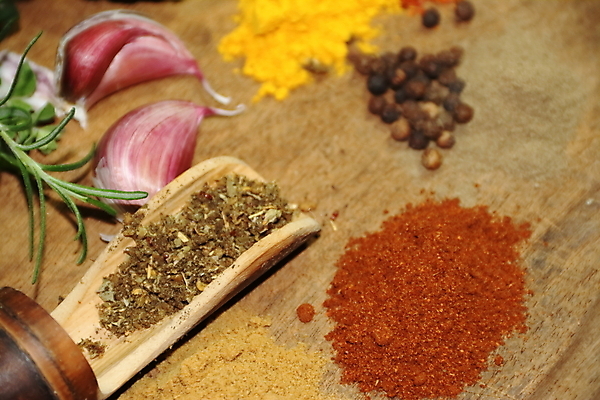 포토 JPG 해외이미지 음식 백그라운드 재료 자연 건조 파슬리 건강 요리 사람없음 목재 빨간색 초록색 요리사 흰색 신선 양념 조미료 고수 중앙 맛 혼합 가루 인도인 허브 유기농 향 후추 생강 동쪽 로즈메리 내추럴 고립 시나몬 비건 해외202004 해외포토 외국인 나무 식물 직업 웰빙 컬러 컨셉 채소 동양인 방향 향신료 생태계 채식주의자 향미료 파일형식 이미지허브