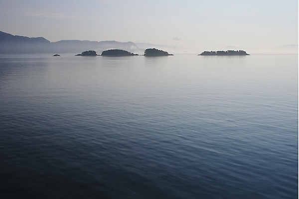포토 JPG 해외이미지 하늘 휴가 산 노르웨이 풍경 사람없음 야외 물 파란색 빛 평화 화목 침묵 봄 땅 명상 피오르 해외202004 해외포토 자연요소 계절 유럽 컬러 컨셉 소리 지형 파일형식 이미지허브