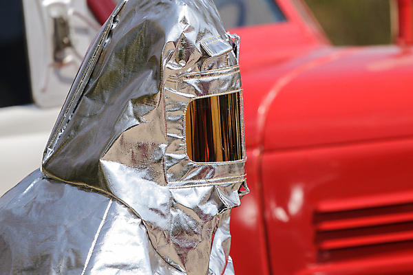 포토 JPG 해외이미지 장갑 가면 사람 정장 사람없음 빛 태양 반사 재킷 업무 수비 보호 망토 은박지 보안 해외202004 손모아장갑 해외포토 자연요소 잡화 옷 컨셉 모션 안전 외투 작업 파일형식 이미지허브