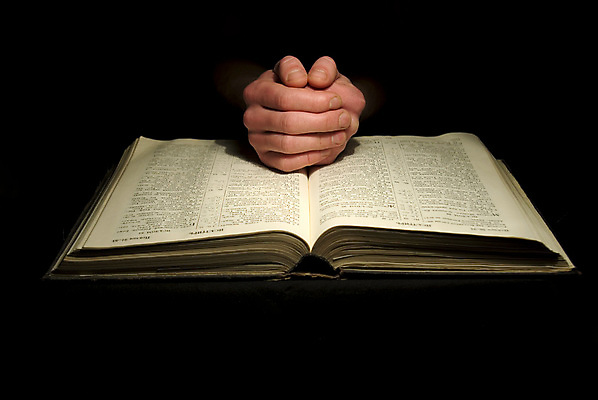 포토 JPG 해외이미지 기독교 종교 가족 관리 사람없음 믿음 성경 기도 하트 예수 영혼 신성 천국 복음 사실 신앙심 지옥 해외202004 해외포토 모양 감정 종교용품 관계 신_종교 파일형식 이미지허브