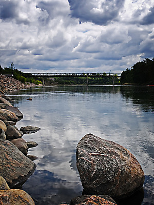 포토 JPG 해외이미지 나무 공원 백그라운드 패턴 자연 추상 풍경 사람없음 야외 물 여름 강 반사 쌓기 환경 검은색 침묵 고요 봄 회색 젖음 흐름 조약돌 바위 신선 개울 매끈함 숲 시원함 순수 질감 장면 암초 내추럴 해외202004 해외포토 자연요소 식물 계절 공공시설 컬러 컨셉 무늬 모션 소리 돌_바위 감각 생태계 파일형식 이미지허브
