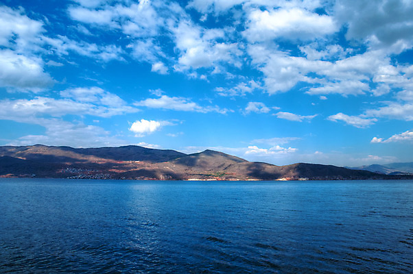 포토 JPG 해외이미지 구름 공원 아시아 호수 여행 백그라운드 자연 하늘 휴가 산 파노라마 풍경 사람없음 야외 가로 물 여름 파란색 강 반사 중국 침묵 장면 지역 동쪽 내추럴 생태학 해외202004 해외포토 자연요소 계절 공공시설 교육 나라 컬러 촬영기법 소리 방향 생태계 파일형식 이미지허브