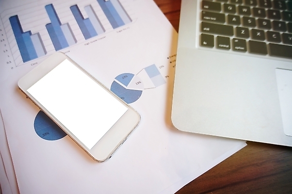 포토 JPG 해외이미지 실내 사람없음 스마트폰 문서 목업 해외202004 해외포토 내부 핸드폰 스마트기기 파일형식 이미지허브