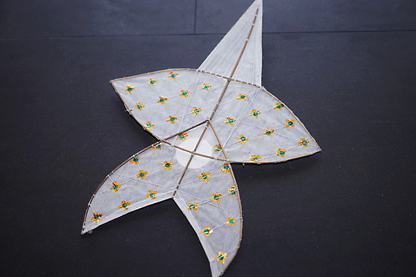 포토 JPG 해외이미지 전통 디자인 행복 포스터 스포츠 가족 태국 놀이 바람 휴가 미술 사람없음 여름 봄 기쁨 자유 게임 시골 도시 연 복고 타운 무료 해외202004 해외포토 자연요소 계절 감정 아시아 컨셉 관계 날씨 문화예술 놀이용품 파일형식 이미지허브