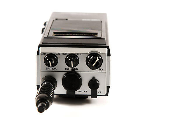 포토 JPG 해외이미지 직업 바다 통신 모바일 안테나 안전 사람없음 장비 긴급 악단 도움 구출 경찰 연결 휴대용 무선전화기 라디오 군용 햄 보안 전자 방송 시스템 전송 소통 고립 송신기 아마추어 채널 해병대 헬프 해외202004 해외포토 음악 컨셉 군대 육류 전자제품 전화기 오브젝트 파일형식 이미지허브