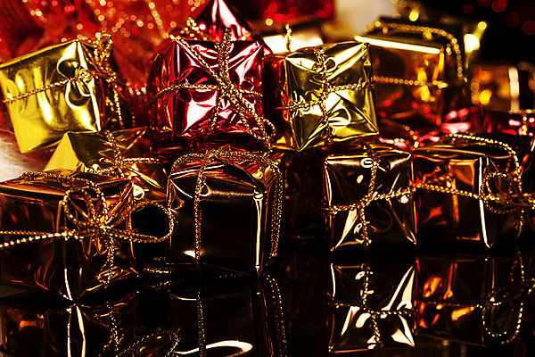 포토 JPG 해외이미지 전통 계절 행복 백그라운드 크리스마스 겨울 포장 유리 휴가 새로움 기념 선물 사람없음 장식 빨간색 빛 산타클로스 검은색 축제 축하 황금 12월 연도 가득함 오브젝트 패키지 노엘 클라우스 해외202004 해외포토 기념일 감정 컬러 컨셉 재질 날짜 파일형식 이미지허브