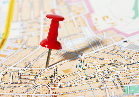 포토 JPG 해외이미지 도로 선 여행 컨셉 지도 비즈니스 가이드 자동차 표시 사람없음 빨간색 가리킴 도시 고속도로 압정 계획 땅 방향 심볼 윤곽 위치 지역 청사진 단계 루트 방법 우크라이나 지도책 지리 해외202004 해외포토 직업 유럽 길 육상교통 컬러 교통시설 손짓 책 사무용품 파일형식 이미지허브