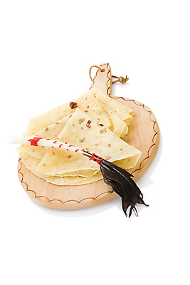 포토 JPG 해외이미지 전통 접시 계절 유럽 음식 백그라운드 탁자 도마 옥수수 요리 사람없음 목재 세로 쌓기 식사 저녁식사 지성 수확 흰색 신선 원형 굽기 먹기 깃털 흰배경 팬케이크 점심식사 식품점 절임 짠맛 페스츄리 핸드메이드 크레이프 미니멀 해외202004 해외포토 도형 나무 식기 나라 빵 컬러 가구 농업 재료 모션 주방용품 디저트 곡류 케이크 상점 맛 구이 파일형식 이미지허브