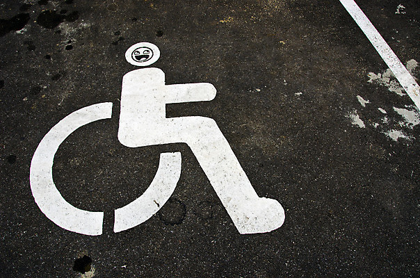 포토 JPG 해외이미지 디자인 도로 여행 백그라운드 컨셉 패턴 건축양식 교통시설 자동차 표면 추상 거리 간판 건강 사람 사람없음 야외 약 환경 검은색 어둠 공백 정보 흰색 도시 바퀴 원형 보호 장애인 심볼 묘사 사인 질감 그런지 길가 방법 자동 헬프 해외202004 해외포토 도형 건축 길 육상교통 컬러 교통 무늬 의학 도움 시설 장애 파일형식 이미지허브