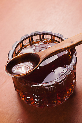 포토 JPG 해외이미지 나무 1 음식 백그라운드 오렌지 재료 유리 디저트 건강 사람없음 목재 치료 빛 약 반사 노란색 숟가락 거품 흐름 시골 신선 그물 투명 액체 달콤 상품 크리스탈 유기농 시럽 유리그릇 꿀 노려봄 내추럴 어려움 치료제 해외202004 해외포토 식물 그릇 웰빙 컬러 컨셉 과일 의학 재질 수저 표정 맛 광석 파일형식 이미지허브