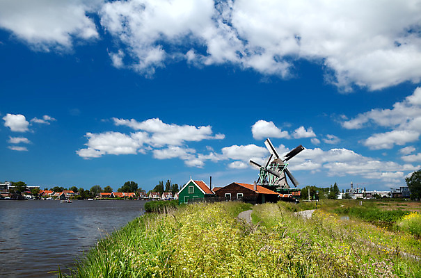 포토 JPG 해외이미지 구름 호수 여행 밭 자연 풍경 사람없음 야외 목재 초록색 물 여름 파란색 강 농가 농장 농경지 마을 맑음 풍차 시골 네덜란드 타운 옛날 수평선 해외202004 해외포토 자연요소 나무 계절 유럽 컬러 농업 재료 날씨 도시 생태계 파일형식 이미지허브
