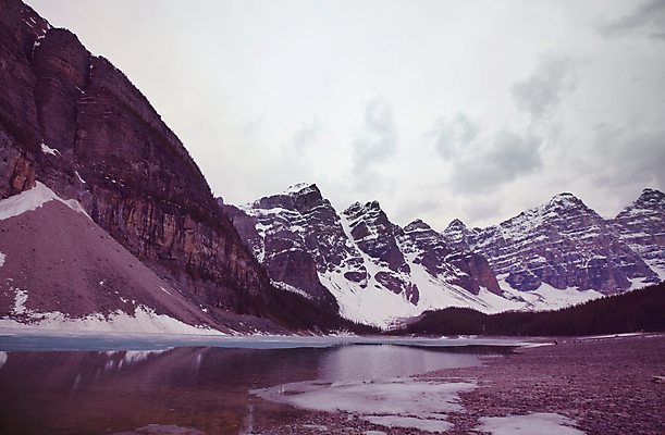 포토 JPG 해외이미지 구름 공원 호수 여행 캐나다 자연 산 풍경 사람없음 야외 물 여름 파란색 컬러풀 반사 평화 미국 침묵 하이킹 정상 숲 순수 에메랄드 카누 격려 북쪽 강렬 깊이 밴프 앨버타 전국 절정 터키석 특별함 해외202004 해외포토 자연요소 계절 공공시설 감정 컬러 컨셉 북아메리카 모션 레저 소리 수상스포츠 보석 방향 생태계 파일형식 이미지허브