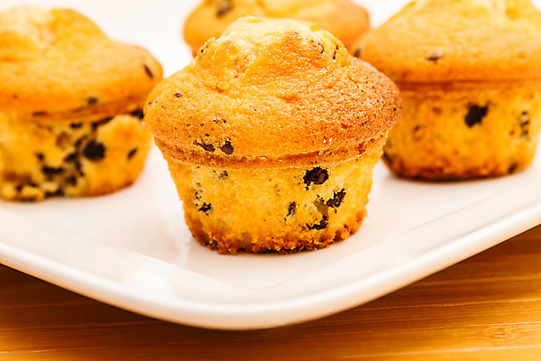 포토 JPG 해외이미지 접시 음식 티타임 휴식 디저트 사람없음 쿠키 케이크 초콜릿 식사 빵집 흰색 신선 달콤 맛 아침식사 상품 유혹 설탕 굽기 먹기 머핀 칼로리 바닐라 번 페스츄리 해로움 솔깃 해외202004 해외포토 식기 빵 컬러 컨셉 모션 상점 구이 파일형식 이미지허브