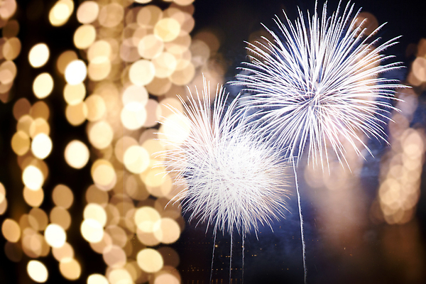 포토 JPG 해외이미지 디자인 계절 기념일 행복 포스터 조각 백그라운드 크리스마스 겨울 모션 불 추상 휴가 불꽃 새로움 기념 폭죽 불꽃놀이 미술 이벤트 사람없음 장식 빛 컬러풀 파티 축제 기쁨 축하 신용카드 황금 야간 저녁 폭발 12월 연도 보케 쇼 7월 블러 효과 해외202004 해외포토 자연요소 감정 컬러 컨셉 무늬 놀이 문화예술 금융 날짜 파일형식 이미지허브