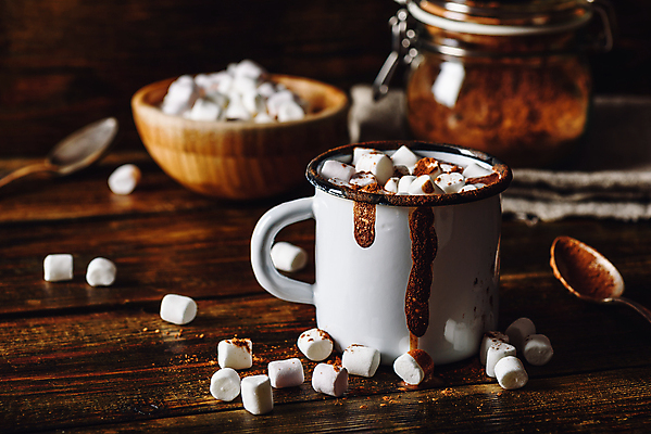 포토 JPG 해외이미지 유리병 실내 따뜻함 사람없음 숟가락 머그컵 식탁보 달콤 감성 코코아 마시멜로우 나무그릇 나무탁자 해외202004 해외포토 그릇 음료 컨셉 탁자 병_용기 디저트 수저 내부 목재 컵 맛 파일형식 이미지허브