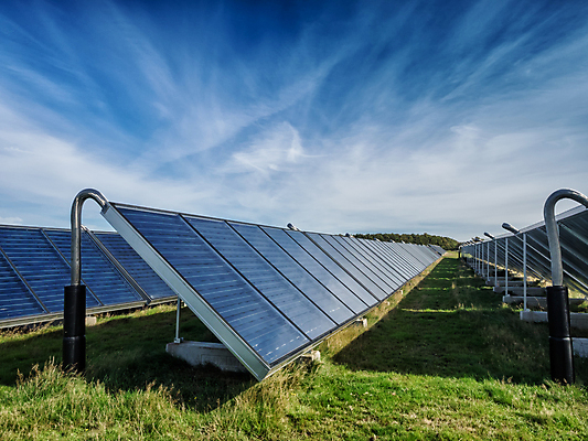 포토 JPG 해외이미지 주택 세포 사람없음 건물 초록색 물 햇빛 태양 힘 장비 발전기 에너지 판넬 보호 난방기 생태계 시스템 난방 패널 생태학 수집가 진공 공급 해외202004 해외포토 자연요소 직업 건축물 교육 컬러 컨셉 발전소 난방용품 파일형식 이미지허브