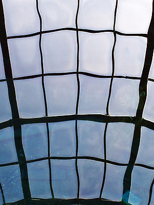 포토 JPG 해외이미지 모양 디자인 응시 백그라운드 패턴 건축양식 창문 유리 하늘 지붕 추상 새로움 프레임 실내 미술 사람없음 내부 건물 파란색 빛 사무실 햇빛 반사 우주 금속 맑음 방 도시 투명 묘사 천장 서식 정사각형 각도 장면 빛망울 천창 해외202004 해외포토 도형 건축물 시선 건축 컬러 컨셉 무늬 비즈니스 재질 날씨 문화예술 태양 파일형식 이미지허브