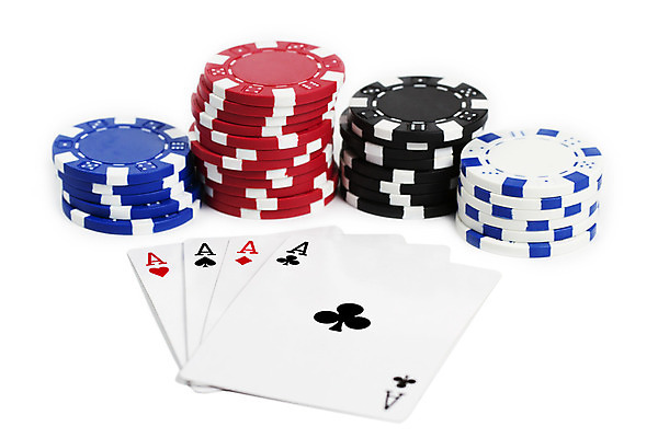 포토 JPG 해외이미지 손 백그라운드 놀이 성공 사람없음 빨간색 쌓기 검은색 경쟁 게임 흰색 잡기 우승 신용카드 4 행운 재산 도박 계획 위험 카지노 기회 포커 에이스 텍사스 해외202004 해외포토 컬러 컨셉 모션 신체부위 금융 숫자 미국 최고 트럼프 파일형식 이미지허브