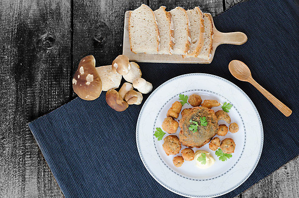 포토 JPG 해외이미지 접시 빵 사람없음 숟가락 버섯 튀김 허브 나무도마 버섯요리 나무배경 해외202004 플레이팅 해외포토 식물 식기 음식 백그라운드 도마 수저 목재 상차림 파일형식 이미지허브