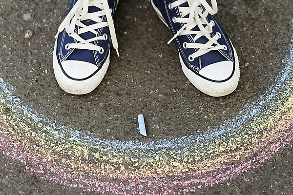 포토 JPG 해외이미지 직업 라이프스타일 신발 무지개 발 거리 창조 취미 사람없음 야외 걷기 회색 그림 비용 해외202004 해외포토 자연요소 컬러 모션 생활 신체부위 경제 파일형식 이미지허브