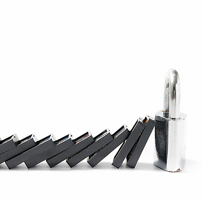 포토 JPG 해외이미지 자물쇠 사람없음 넘어짐 도미노 쓰러짐 해외202004 무너짐 해외포토 모션 파일형식 이미지허브