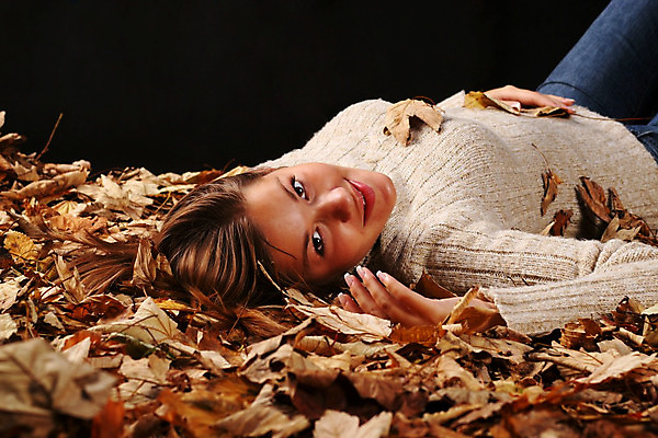 포토 JPG 해외이미지 나무 계절 여자 행복 얼굴 잎 오렌지 자연 3 한명 웃음 소녀 야외 컬러풀 갈색 노란색 머리 평화 가을 숲 만족 내추럴 고립 해외202004 해외포토 식물 1 감정 어린이 컬러 컨셉 과일 표정 사람 신체부위 생태계 파일형식 이미지허브