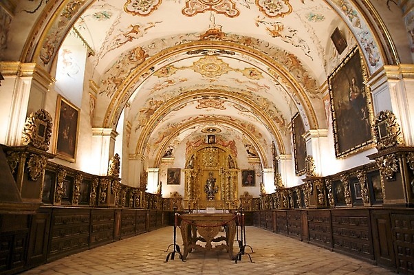 포토 JPG 해외이미지 유럽 종교 조각 여행 건축양식 실내 미술 사람없음 장식 조각상 숫자 페인트 궁전 방 흰색 기둥 사찰 복도 역사 스페인 클래식 그림 통로 아치 복고 수도원 빛망울 천연기념물 해외202004 해외포토 문자 건축 나라 컬러 컨셉 고건축 종교건축 문화예술 내부 빛 조형물 파일형식 이미지허브