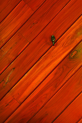 포토 JPG 해외이미지 나무 디자인 벽 백그라운드 패턴 탁자 표면 새로움 바닥 건조 외벽 사람없음 야외 목재 줄무늬 산책로 회색 시골 소나무 판넬 거친 널 나무상자 갑판 질감 목공예 잡동사니 창백 수목 합판 파케트 해외202004 해외포토 식물 길 컬러 가구 컨셉 무늬 배_교통 재료 상자 공예 파일형식 이미지허브