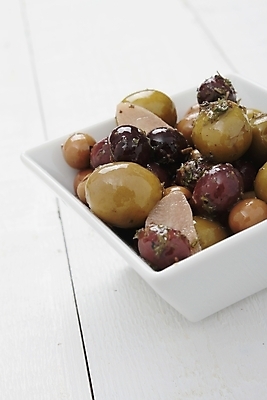 포토 JPG 해외이미지 전통 음식 과일 건강 마늘 사람없음 초록색 검은색 애피타이저 카나페 올리브 피클 그리스인 내추럴 프랑스어 뷔페 섞기 해외202004 해외포토 서양인 문자 열매 컬러 채소 서양음식 절임 파일형식 이미지허브